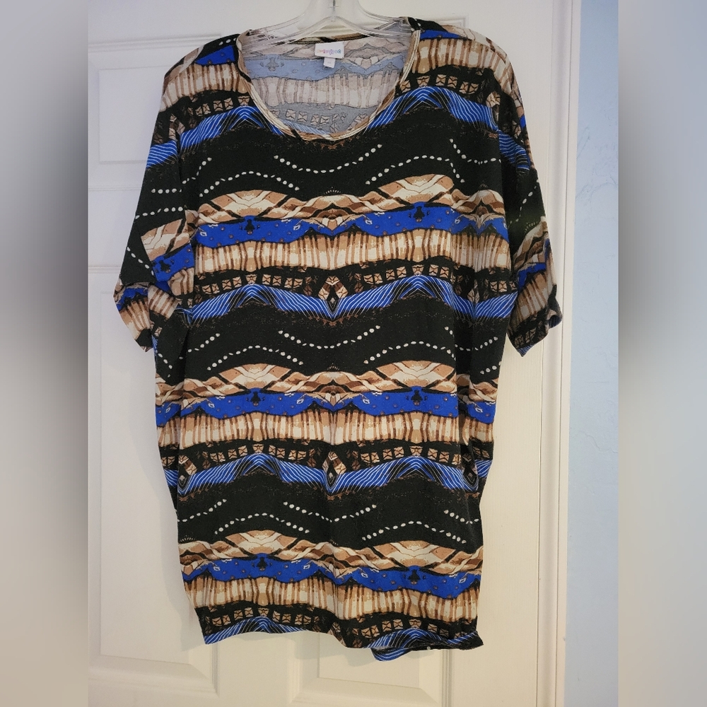 Lularoe Irma top